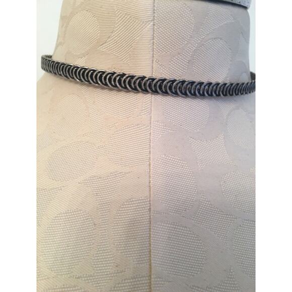 Vintage Silvertone Distressed Look Interlocking Circles Open Back Choker Necklac - Picture 2 of 5